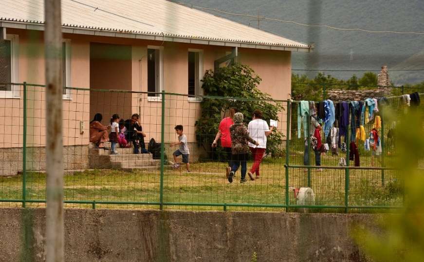 Migrant nasrnuo na stražara u Izbjegličkom centru Salakovac